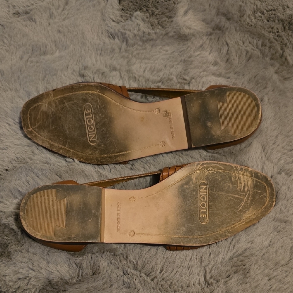 Nicole Tan Women's Flats with Woven Detail - Picture 3 of 3